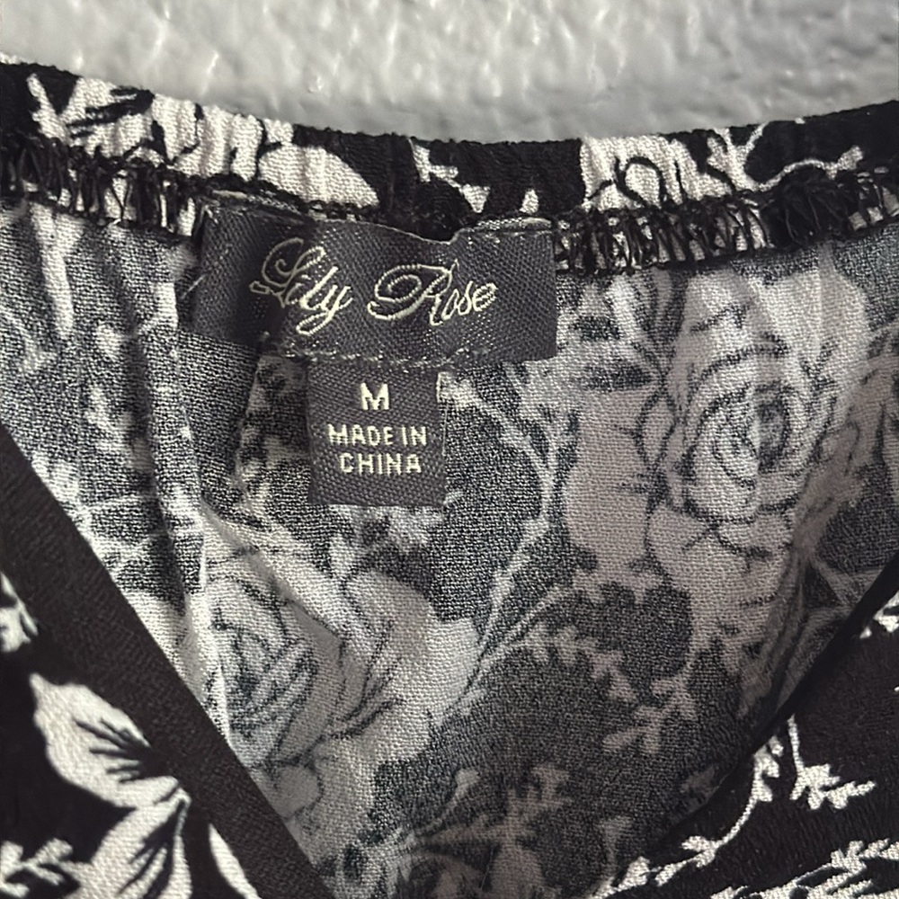 Lily Rose Black and White Floral Dress - Picture 5 of 7